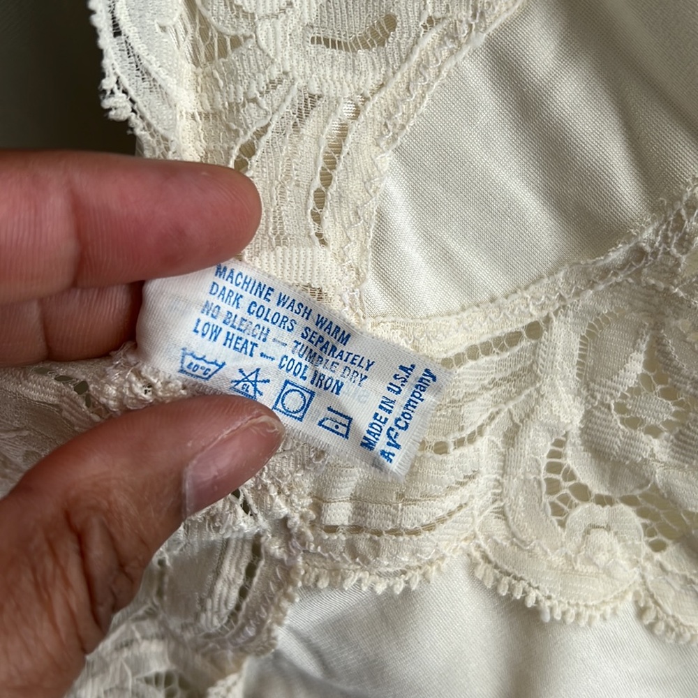 Vanity Fair | Vintage Classic Lace Trim Nylon Full Slip Dress Size 38 - Picture 8 of 10